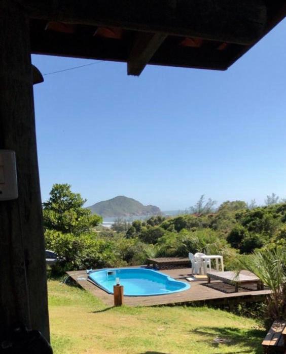 Villa California Praia do Rosa Bagian luar foto